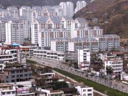 公司檢查組赴安寧孔家崖棚改項(xiàng)目進(jìn)行安全檢查